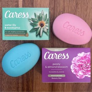 Caress Beauty Bar Soaps 2 Peony Almond Blossom & 2 Water Lily Eucalyptus 4 Bars